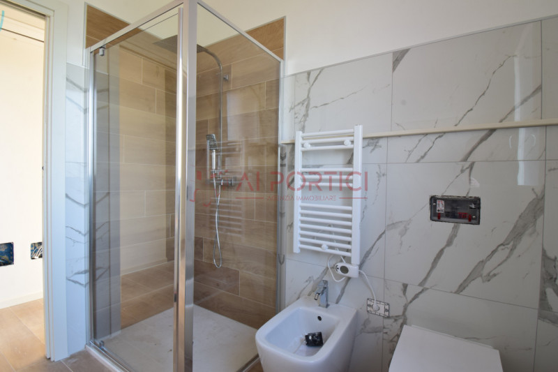 Comune di CODEVIGO - Moderna e luminosa porzione di testa con ingresso indipendente e senza spese...