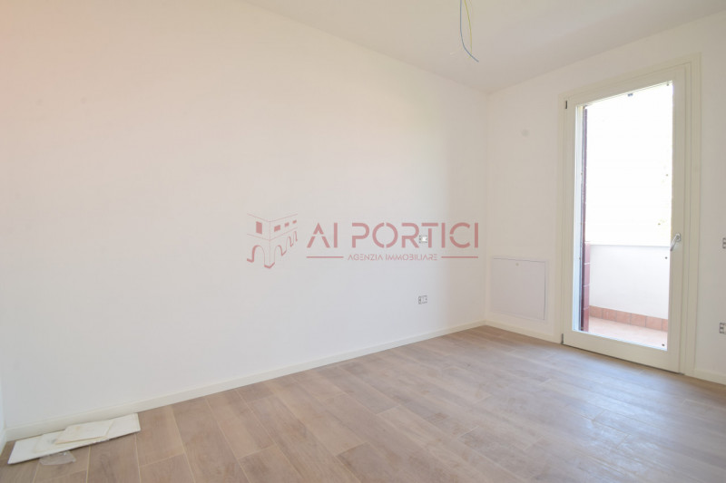 Comune di CODEVIGO - Moderna e luminosa porzione di testa con ingresso indipendente e senza spese...