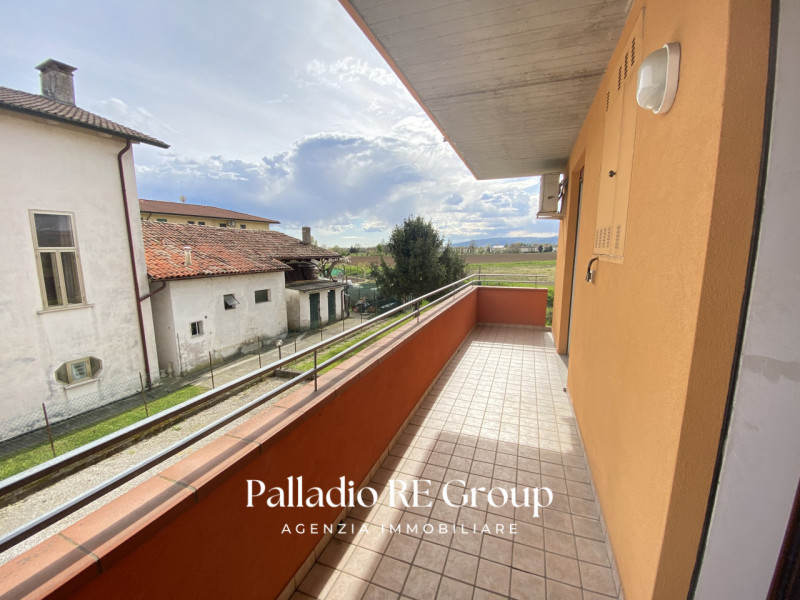 Nel cuore verdeggiante di Grumolo delle Abbadesse, in posizione centrale ma tranquilla, proponiam...