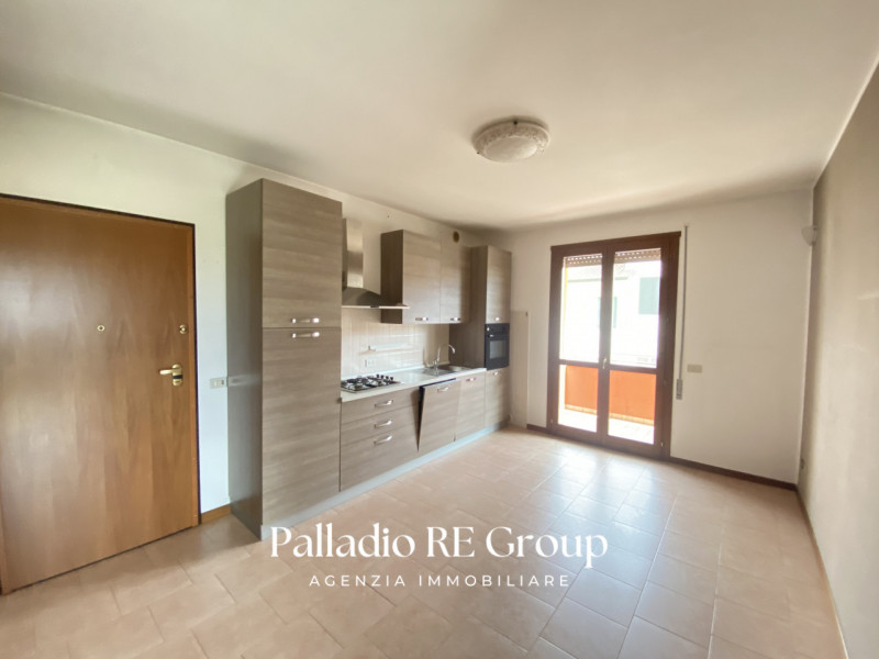 Nel cuore verdeggiante di Grumolo delle Abbadesse, in posizione centrale ma tranquilla, proponiam...