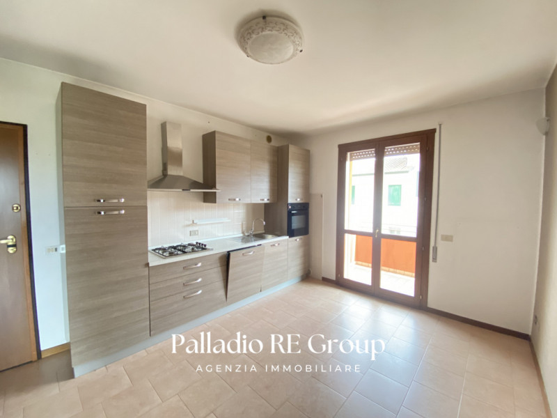 Nel cuore verdeggiante di Grumolo delle Abbadesse, in posizione centrale ma tranquilla, proponiam...