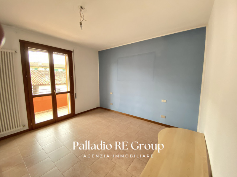 Nel cuore verdeggiante di Grumolo delle Abbadesse, in posizione centrale ma tranquilla, proponiam...