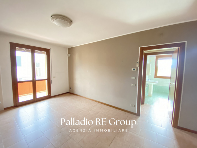 Nel cuore verdeggiante di Grumolo delle Abbadesse, in posizione centrale ma tranquilla, proponiam...