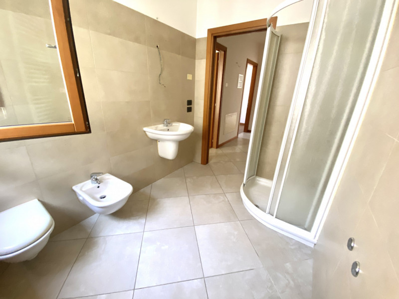 Perfetta opportunità di investimento : un raffinato appartamento trilocale al primo piano, costru...