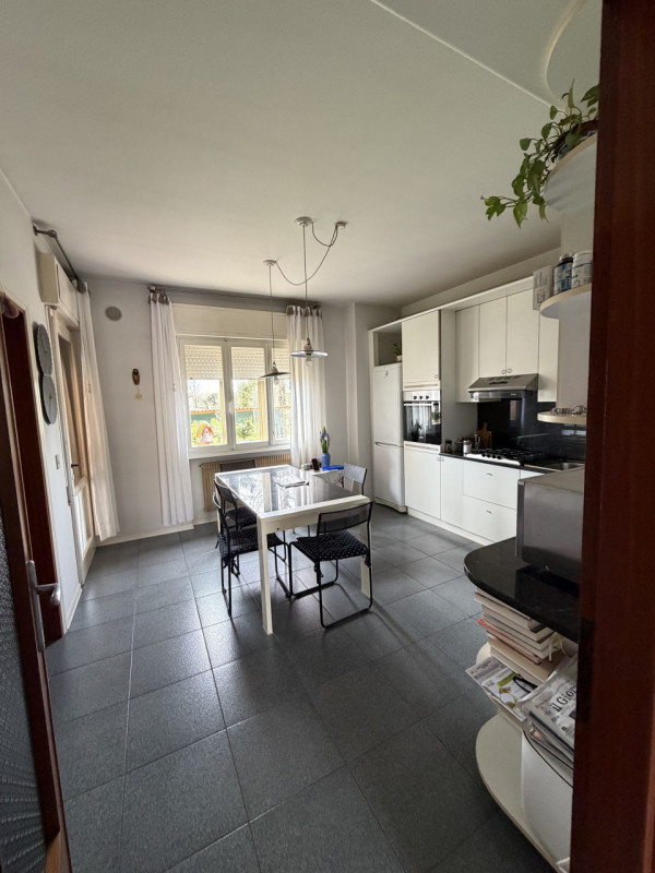 Proponiamo in vendita una splendida casa singola situata nel comune di Cappella Maggiore, ideale ...