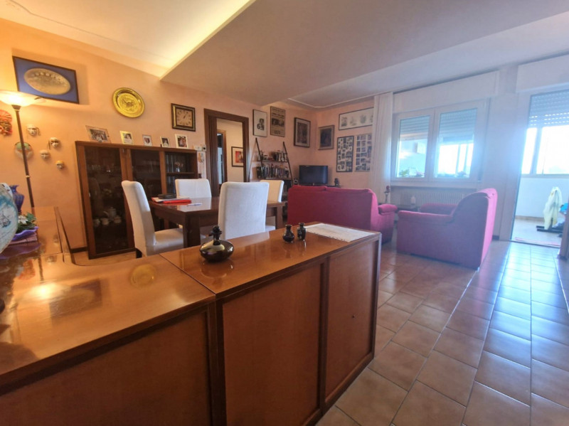UBICAZIONE E CONTESTO

Nel comune di Vicenza, in Via Vittorio Bachelet, proponiamo in vendita un ...