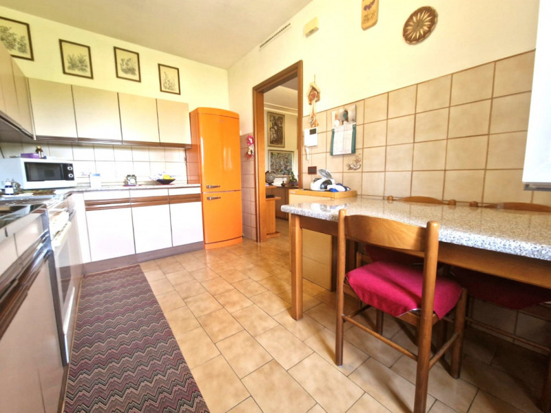 UBICAZIONE E CONTESTO

Nel comune di Vicenza, in Via Vittorio Bachelet, proponiamo in vendita un ...