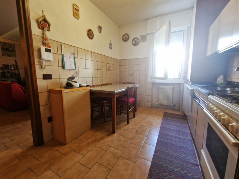 UBICAZIONE E CONTESTO

Nel comune di Vicenza, in Via Vittorio Bachelet, proponiamo in vendita un ...