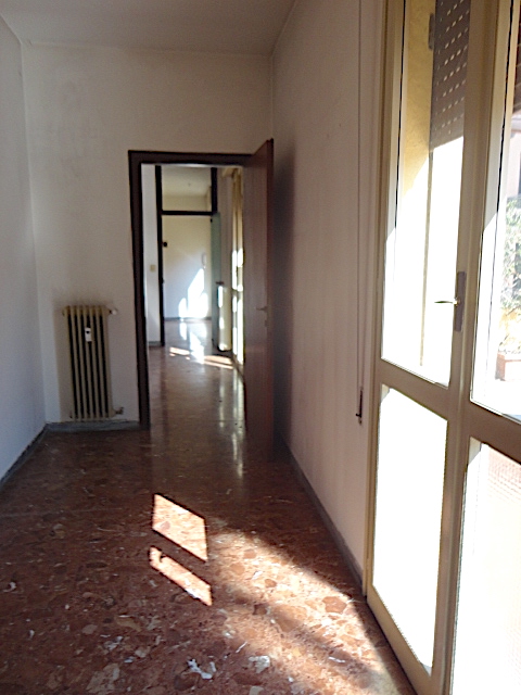 Nella zona dell'Ospedale Militare, a 15 minuti a piedi da PIazza dei Signori, è disponibile un am...