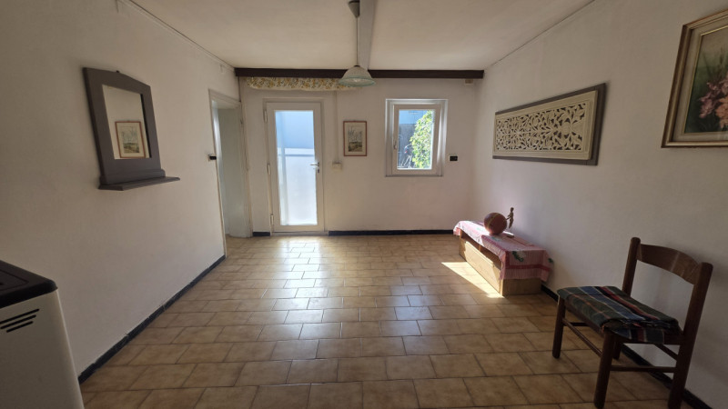 In posizione comoda al centro di Castelfranco Veneto, in via San Pio X, proponiamo in vendita por...