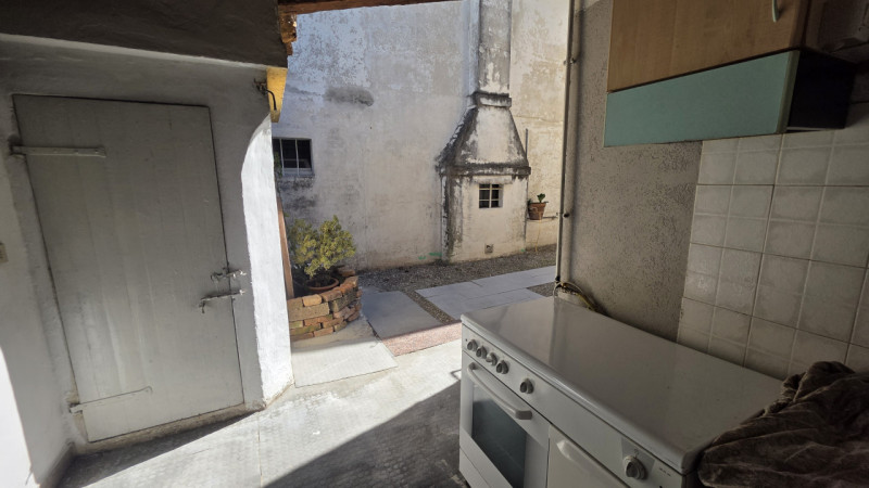 In posizione comoda al centro di Castelfranco Veneto, in via San Pio X, proponiamo in vendita por...