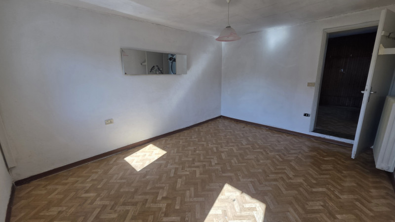 In posizione comoda al centro di Castelfranco Veneto, in via San Pio X, proponiamo in vendita por...