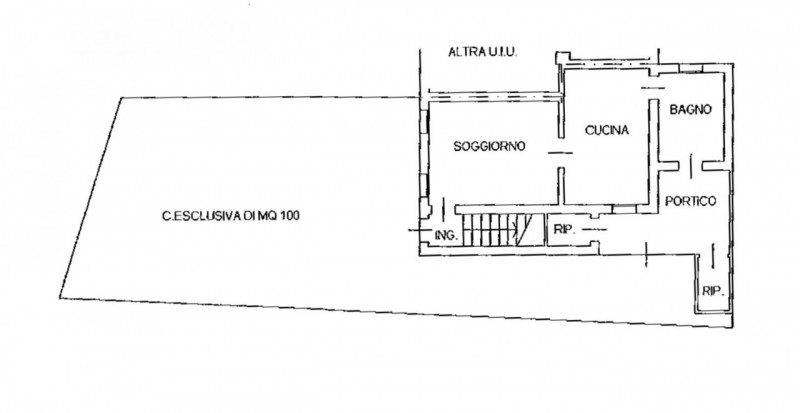 In posizione comoda al centro di Castelfranco Veneto, in via San Pio X, proponiamo in vendita por...
