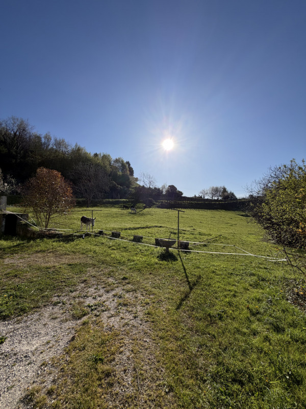 Scoprite questa affascinante casa singola situata a Fregona, un comune incantevole immerso nella ...