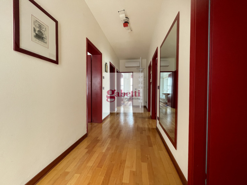 MONTA' S.IGNAZIO posizione comoda a mezzi e servizi a dieci minuti dal centro storico di Padova. ...