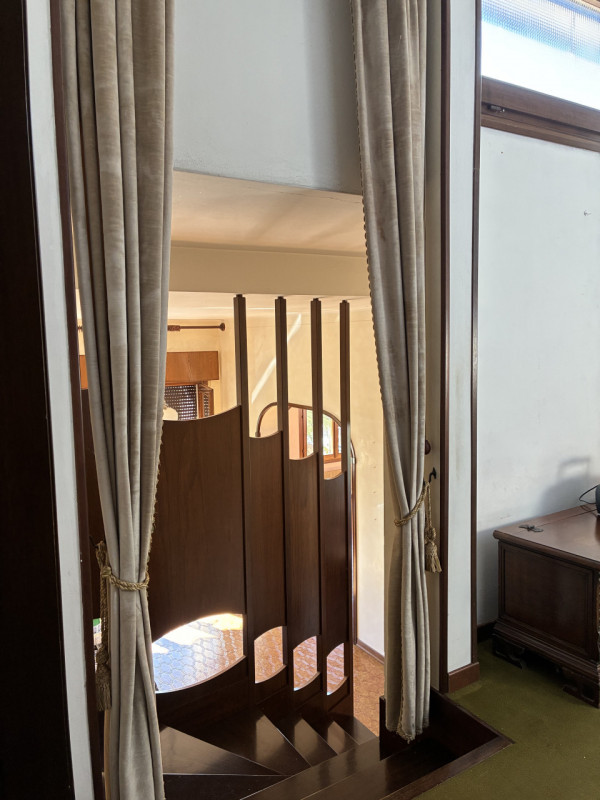 A Vittorio Veneto, Zona Sant'Andrea, in Via Rindola Alta, promuoviamo la vendita di una casa sing...