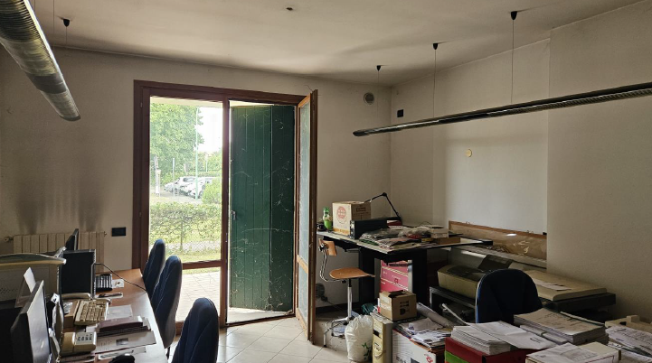 Rif. A.A.399-241

Vendita all'asta - appartamento uso ufficio al piano terra in data 19 maggio 20...