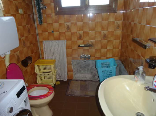 Rif. A.A.07-24

Vendita all'asta - abitazione unifamiliare su 2 livelli in data 19 maggio 2026

D...