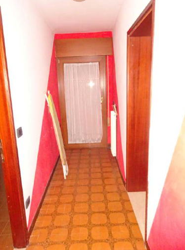 Rif. A.A.07-24

Vendita all'asta - abitazione unifamiliare su 2 livelli in data 19 maggio 2026

D...