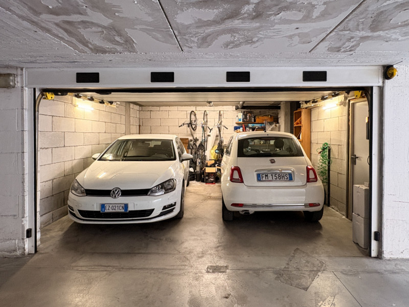 Scopri questo affascinante appartamento duplex situato nel cuore di Vigodarzere, un comune che of...