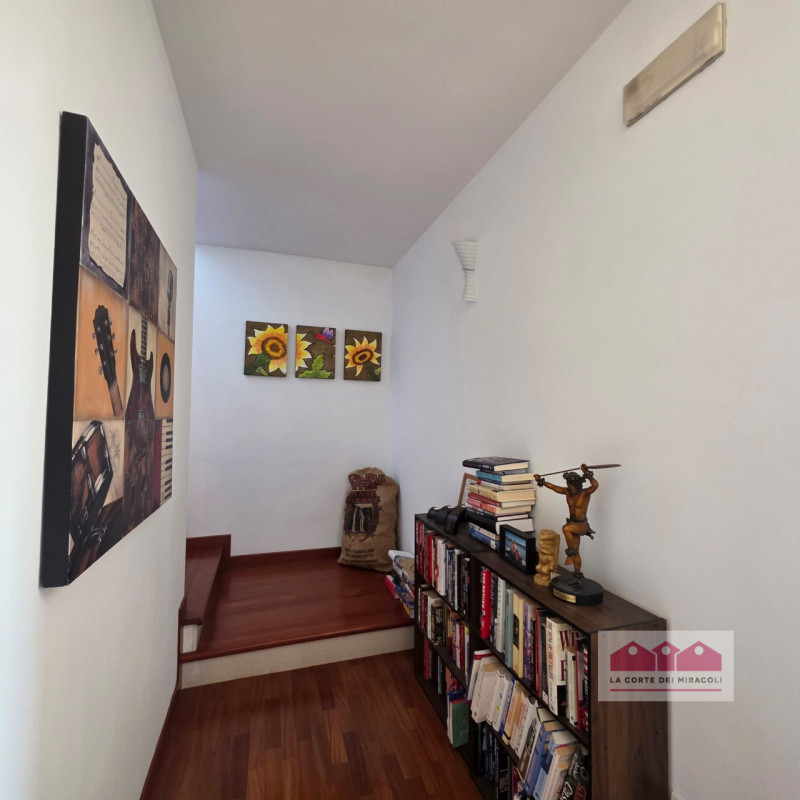 IN ESCLUSIVA A BERTESINA: SPAZIOSA E RECENTE BIFAMILIARE CON AMPIA ZONA LIVING, 3 CAMERE PIÙ STUD...