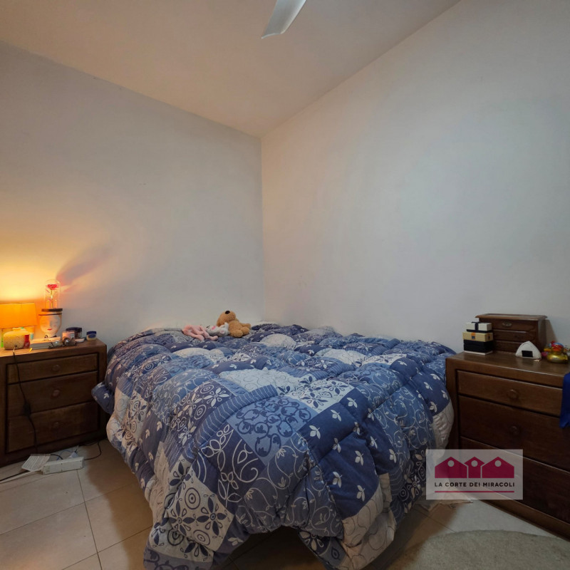 COSTABISSARA: ELEGANTE CASA SINGOLA CON GIARDINO PRIVATO, IN QUARTIERE RESIDENZIALE COMODO AI PRI...