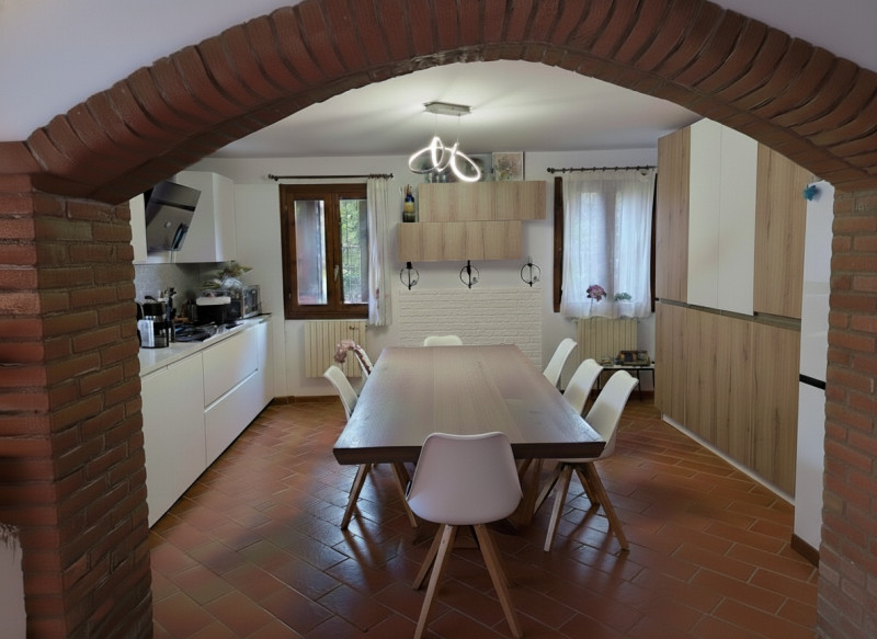 Nel cuore dei Colli Euganei, nella tranquilla località di Boccon nel comune di Vò, proponiamo in ...