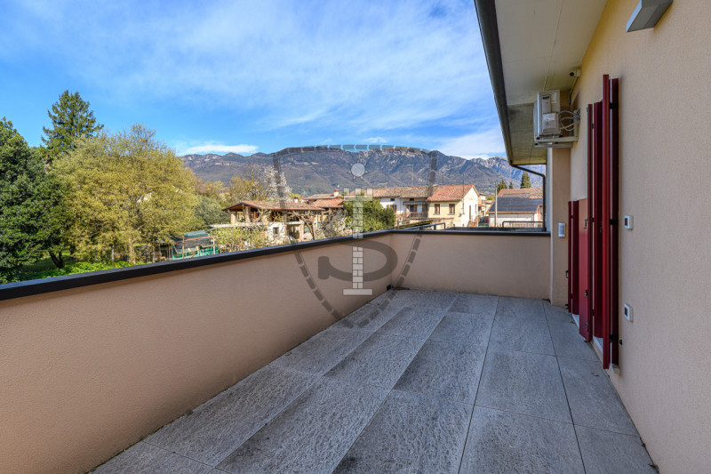 A San Zenone degli Ezzelini proponiamo in vendita una splendida Villetta a schiera di 205 mq rece...