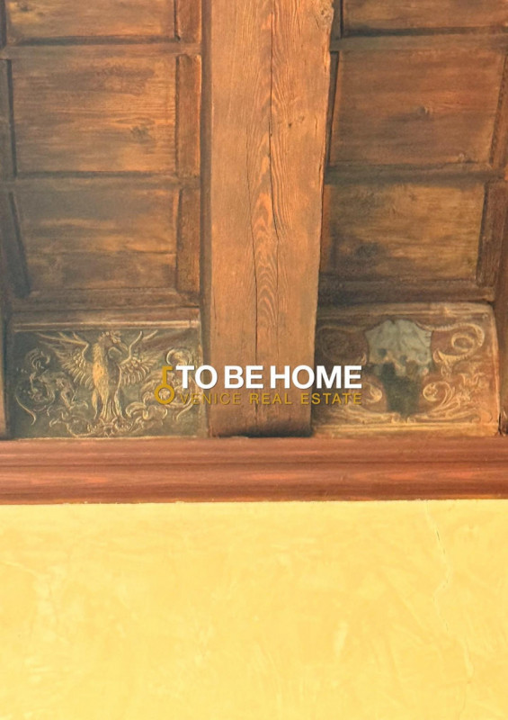 VICENZA CENTRO STORICO
Attico con terrazza panoramica e garage doppio
Nel cuore del centro storic...