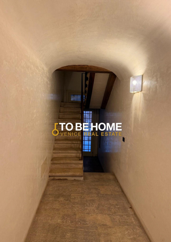 VICENZA CENTRO STORICO
Attico con terrazza panoramica e garage doppio
Nel cuore del centro storic...