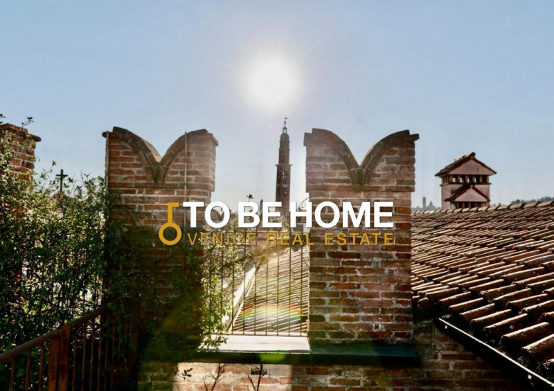 VICENZA CENTRO STORICO
Attico con terrazza panoramica e garage doppio
Nel cuore del centro storic...