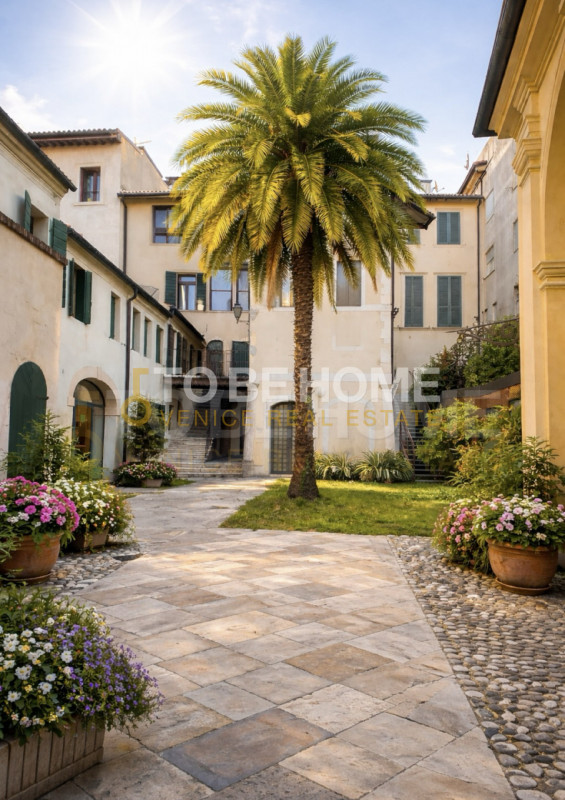 Nostra esclusiva – Palazzo storico di pregio nel cuore di Bassano del Grappa, completamente resta...