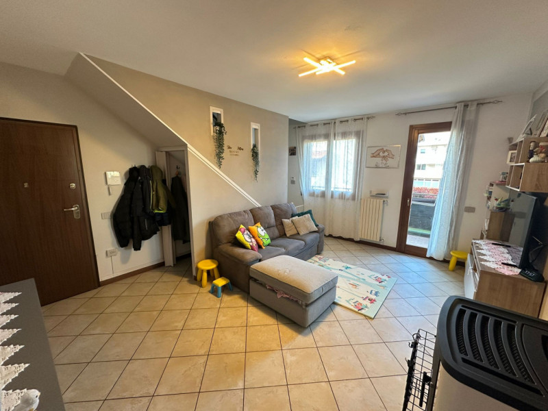 VILLAFRANCA PADOVANA - In posizione centralissima al paese, comodo quindi a tutti i servizi princ...