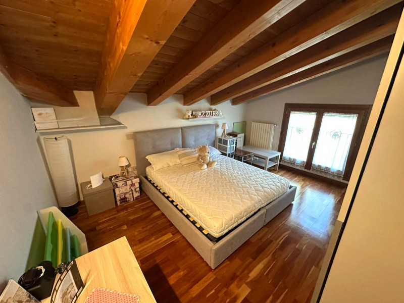 VILLAFRANCA PADOVANA - In posizione centralissima al paese, comodo quindi a tutti i servizi princ...