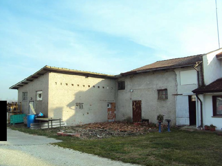 A.A. 220-15

Vendesi all'asta porzione di casa colonica ristrutturata in data 14 maggio 2026

Por...