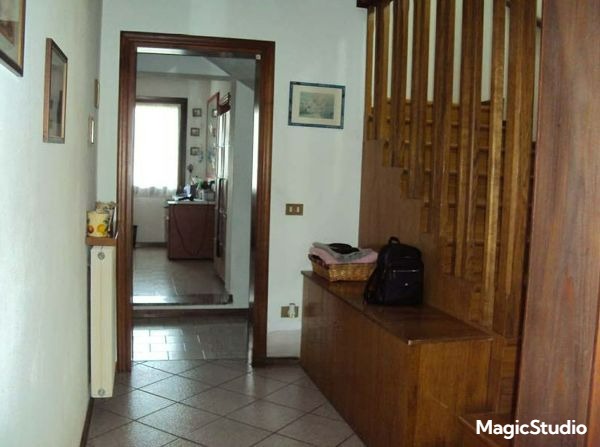 A.A. 220-15

Vendesi all'asta porzione di casa colonica ristrutturata in data 14 maggio 2026

Por...