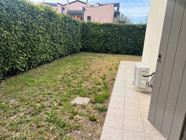 MONOLOCALE A REDDITO
Noventana Oltre Brenta, proponiamo un generoso e luminoso monolocale al pian...