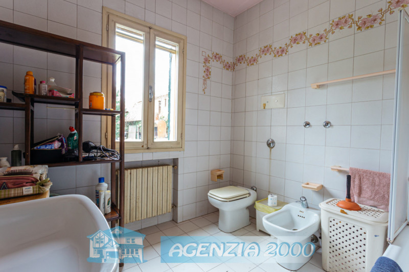 PRESTIGIOSO COMPLESSO RURALE CON VILLA STORICA E SCUDERIE A TRIBANO CON TERRENO AGRICOLO DI BEN 1...