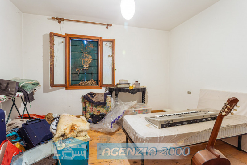 PRESTIGIOSO COMPLESSO RURALE CON VILLA STORICA E SCUDERIE A TRIBANO CON TERRENO AGRICOLO DI BEN 1...