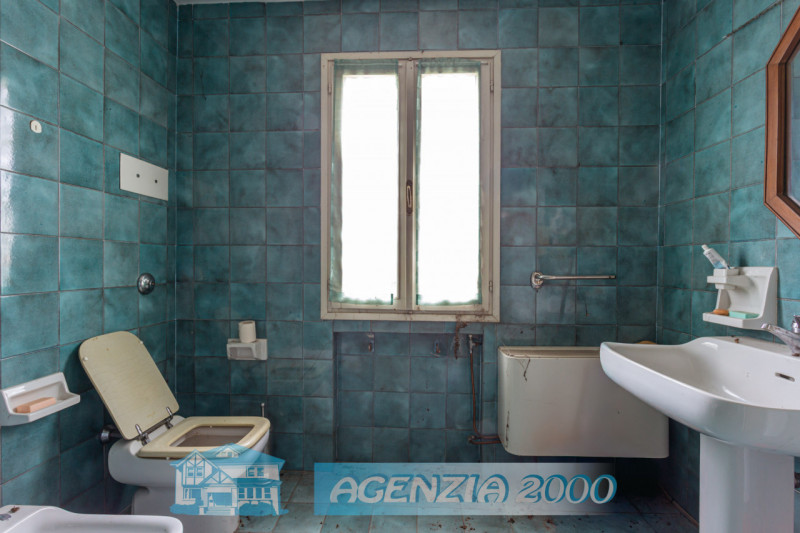 PRESTIGIOSO COMPLESSO RURALE CON VILLA STORICA E SCUDERIE A TRIBANO CON TERRENO AGRICOLO DI BEN 1...