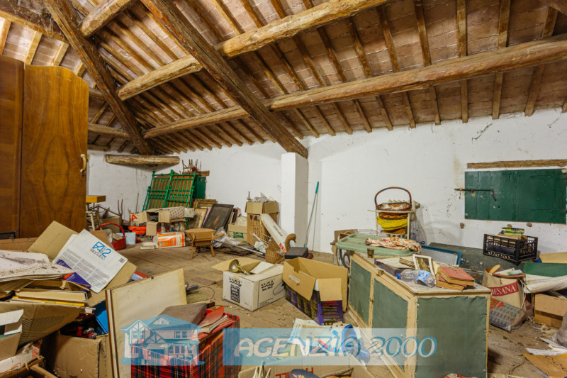 PRESTIGIOSO COMPLESSO RURALE CON VILLA STORICA E SCUDERIE A TRIBANO CON TERRENO AGRICOLO DI BEN 1...