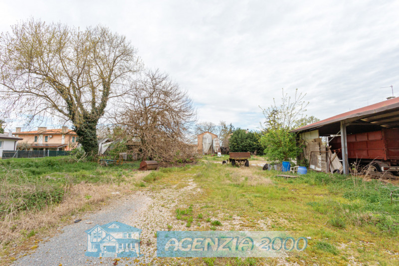 PRESTIGIOSO COMPLESSO RURALE CON VILLA STORICA E SCUDERIE A TRIBANO CON TERRENO AGRICOLO DI BEN 1...