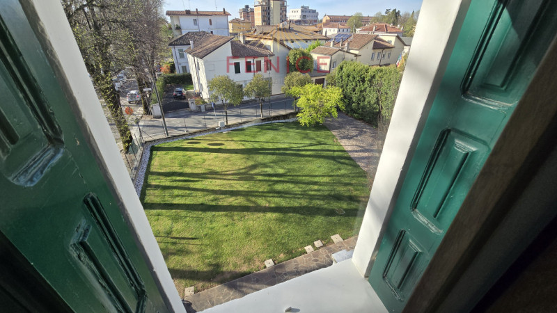 Nel cuore di Montebelluna, all’interno di una delle sue ville storiche più affascinanti, prende f...