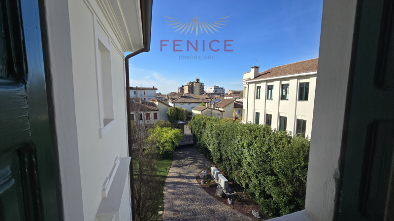 Nel cuore di Montebelluna, all’interno di una delle sue ville storiche più affascinanti, prende f...