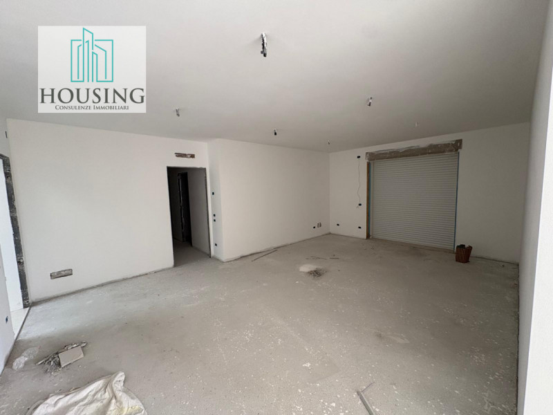 Proponiamo in vendita, nel Comune di Maserà, un appartamento situato all'ultimo piano, con una su...