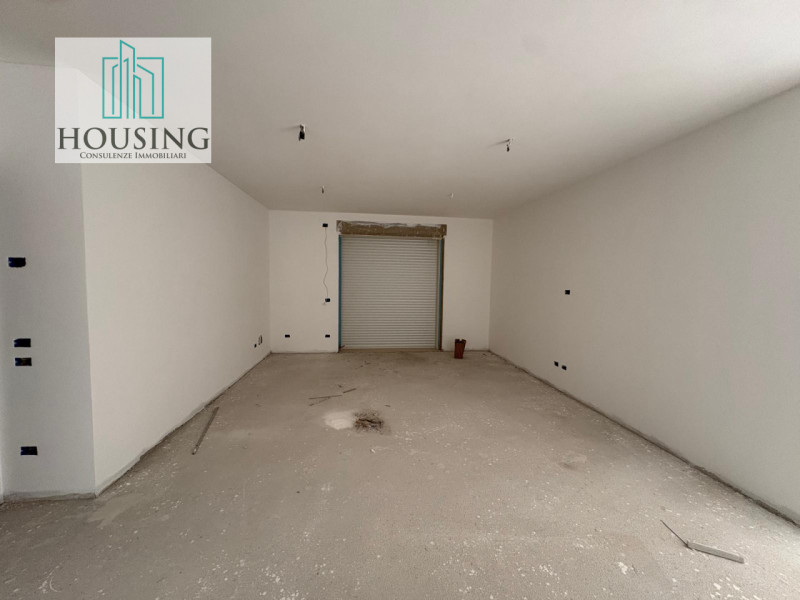 Proponiamo in vendita, nel Comune di Maserà, un appartamento situato all'ultimo piano, con una su...