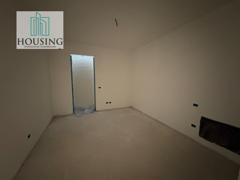 Proponiamo in vendita, nel Comune di Maserà, un appartamento situato all'ultimo piano, con una su...