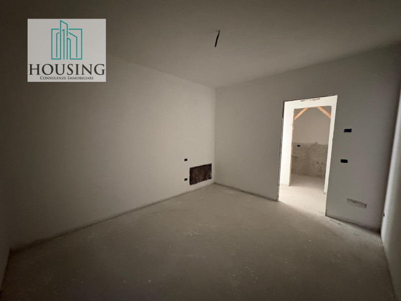 Proponiamo in vendita, nel Comune di Maserà, un appartamento situato all'ultimo piano, con una su...