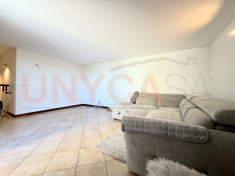 GRISIGNANO DI ZOCCO: in posizione centrale e comodissima ai servizi proponiamo duplex situato al ...