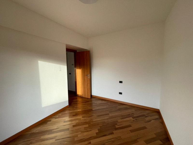 BOSCO DI RUBANO-in centro al paese comodo a tutti i servizi principali di prima necessità.
 In pa...